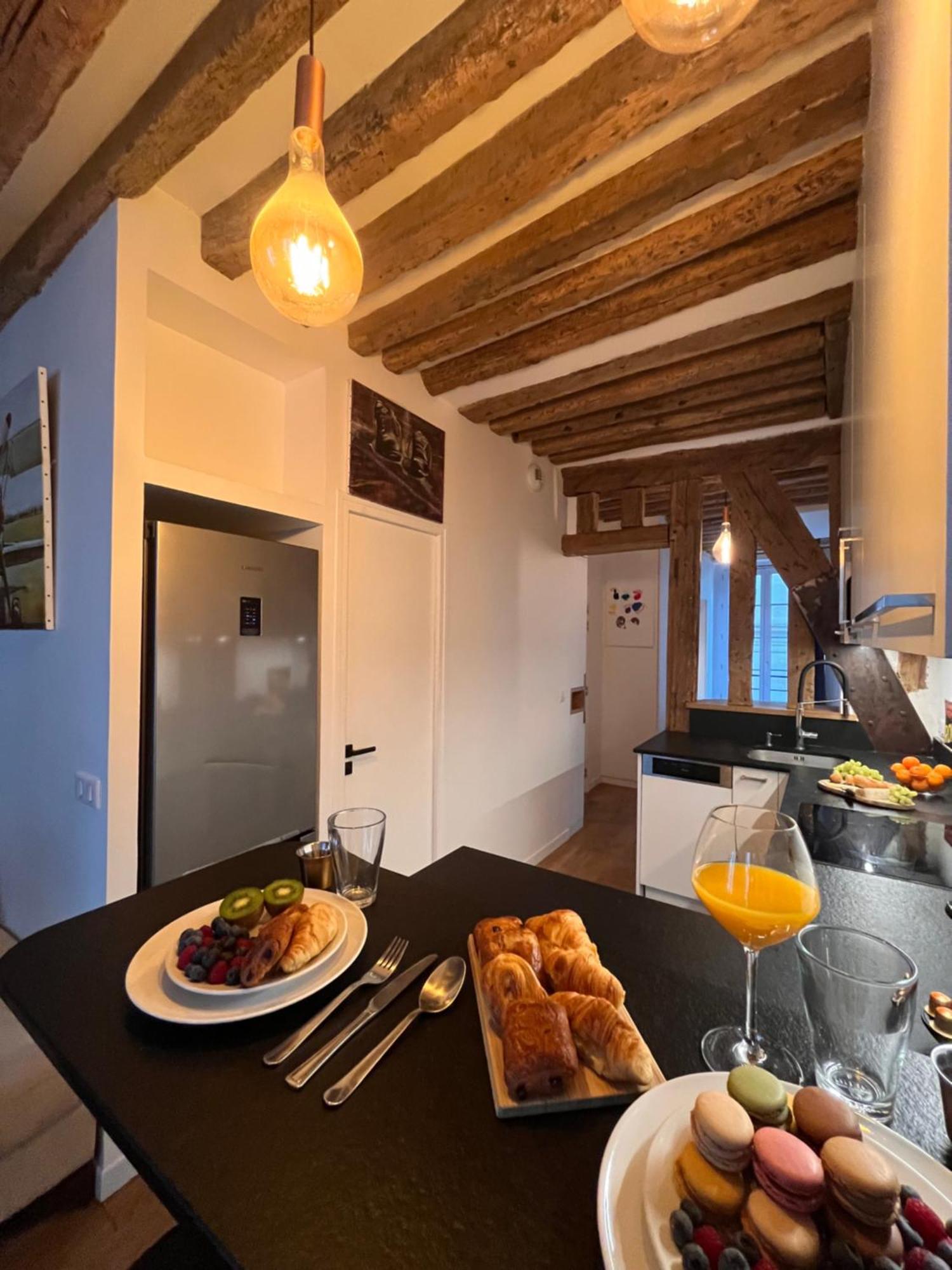 Appartement A Saint-paul En Plein Coeur Du Marais 4 Pers Parijs