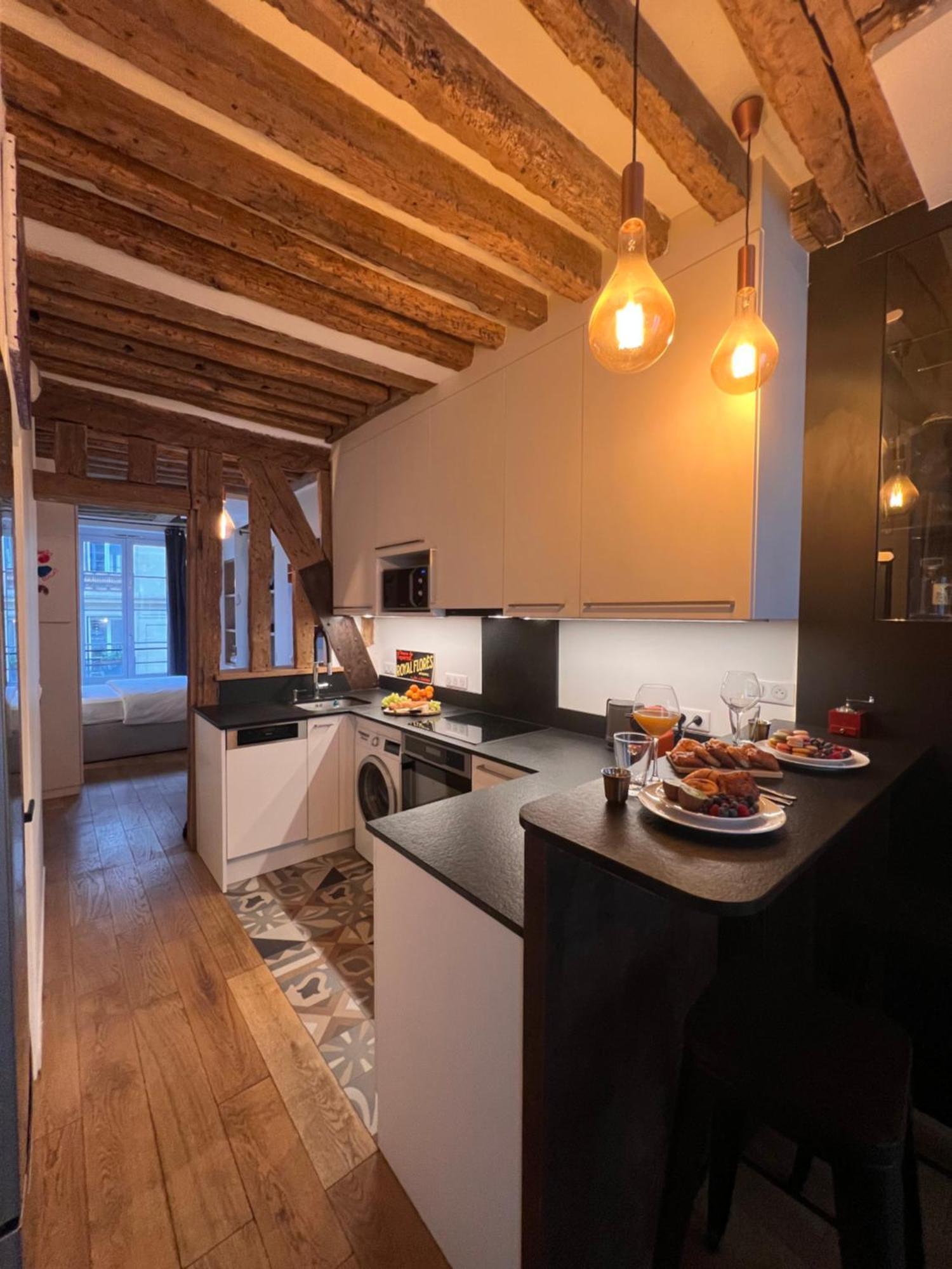 Appartement A Saint-paul En Plein Coeur Du Marais 4 Pers Parijs
